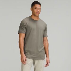 Lululemon Drysense Short Sleeve Shirt Grey Sage Green XL